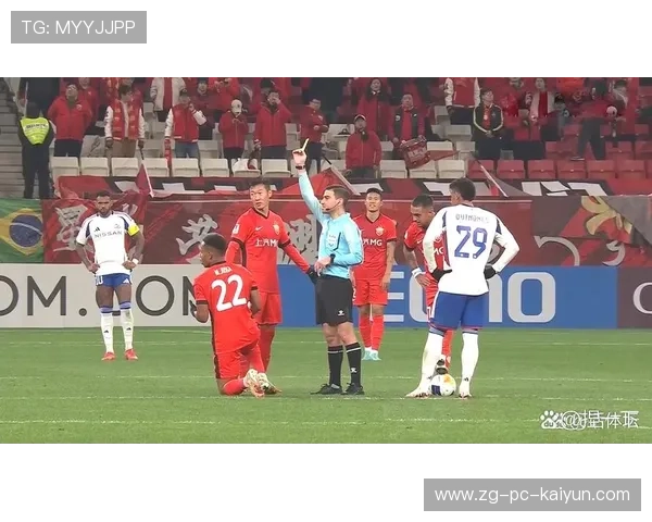 亚冠大冷门！海港遭遇判罚争议，三连败危机重重